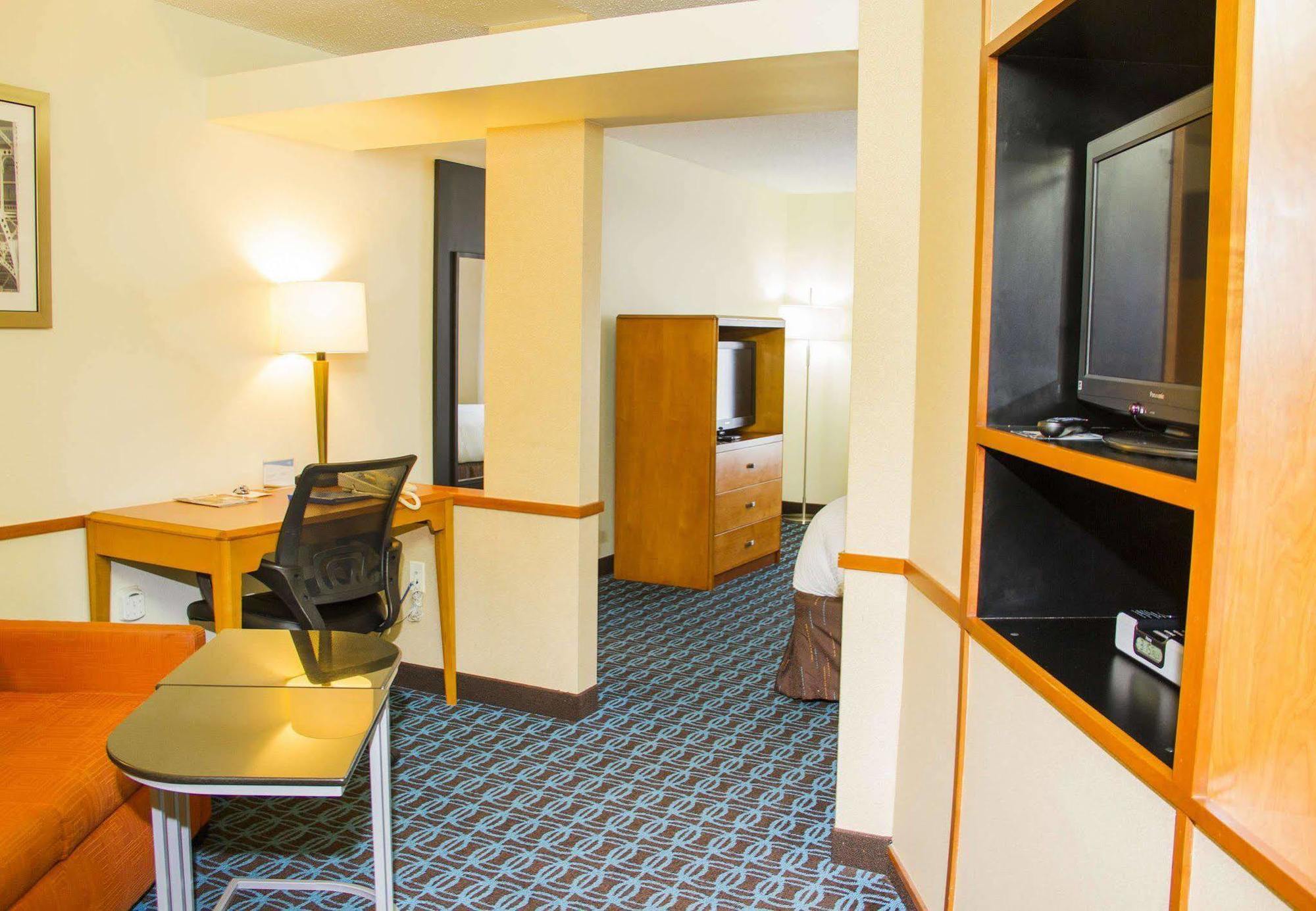Hotel Fairfield By Marriott Walton Beach-eglin Afb Shalimar